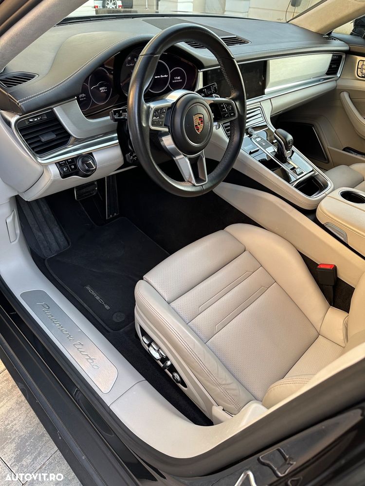 Porsche Panamera Turbo - 9