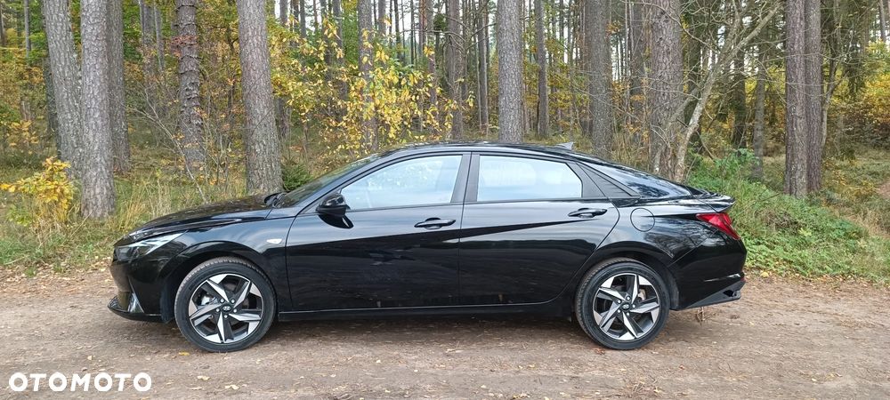 Hyundai Elantra - 5