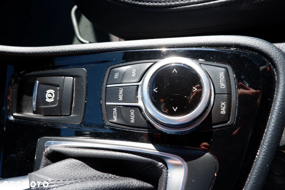 BMW Seria 2 218d Advantage - 22