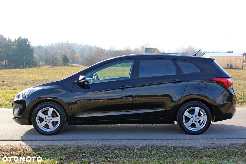 Hyundai i30 blue Kombi 1.6 GDi Style - 9