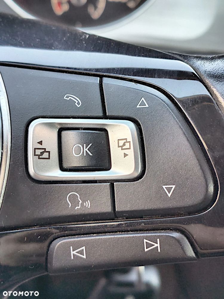 Volkswagen Golf 1.4 TSI BMT Comfortline - 19