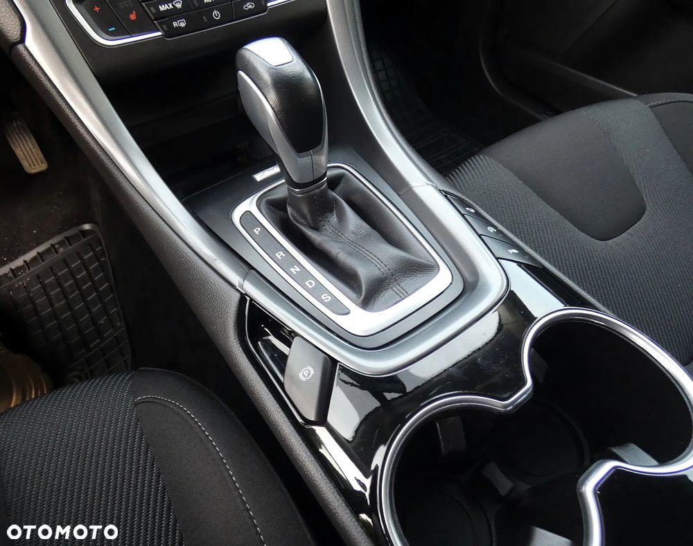 Ford Mondeo 1.5 EcoBoost Gold Edition - 24