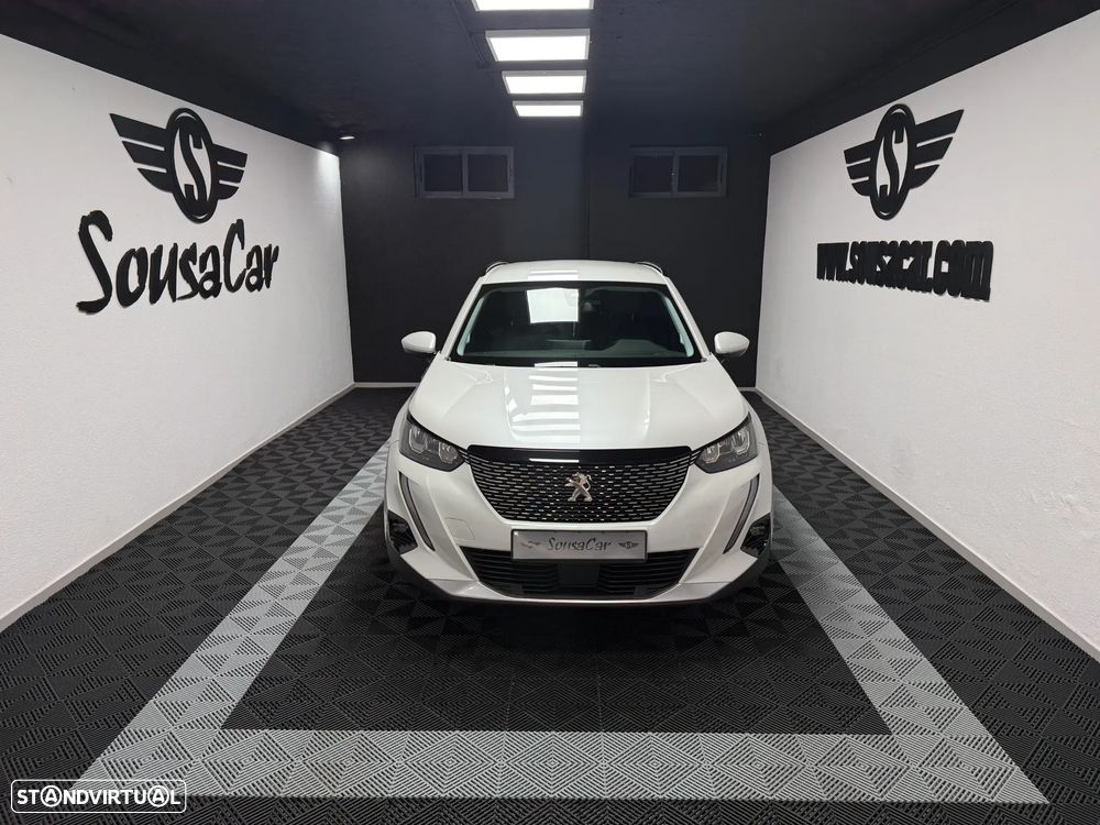Peugeot 2008 1.2 PureTech Allure - 4