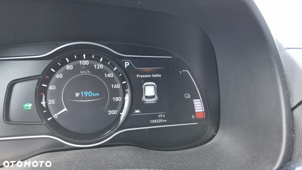 Hyundai Kona 64kWh Executive - 36