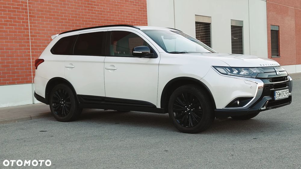 Mitsubishi Outlander - 3