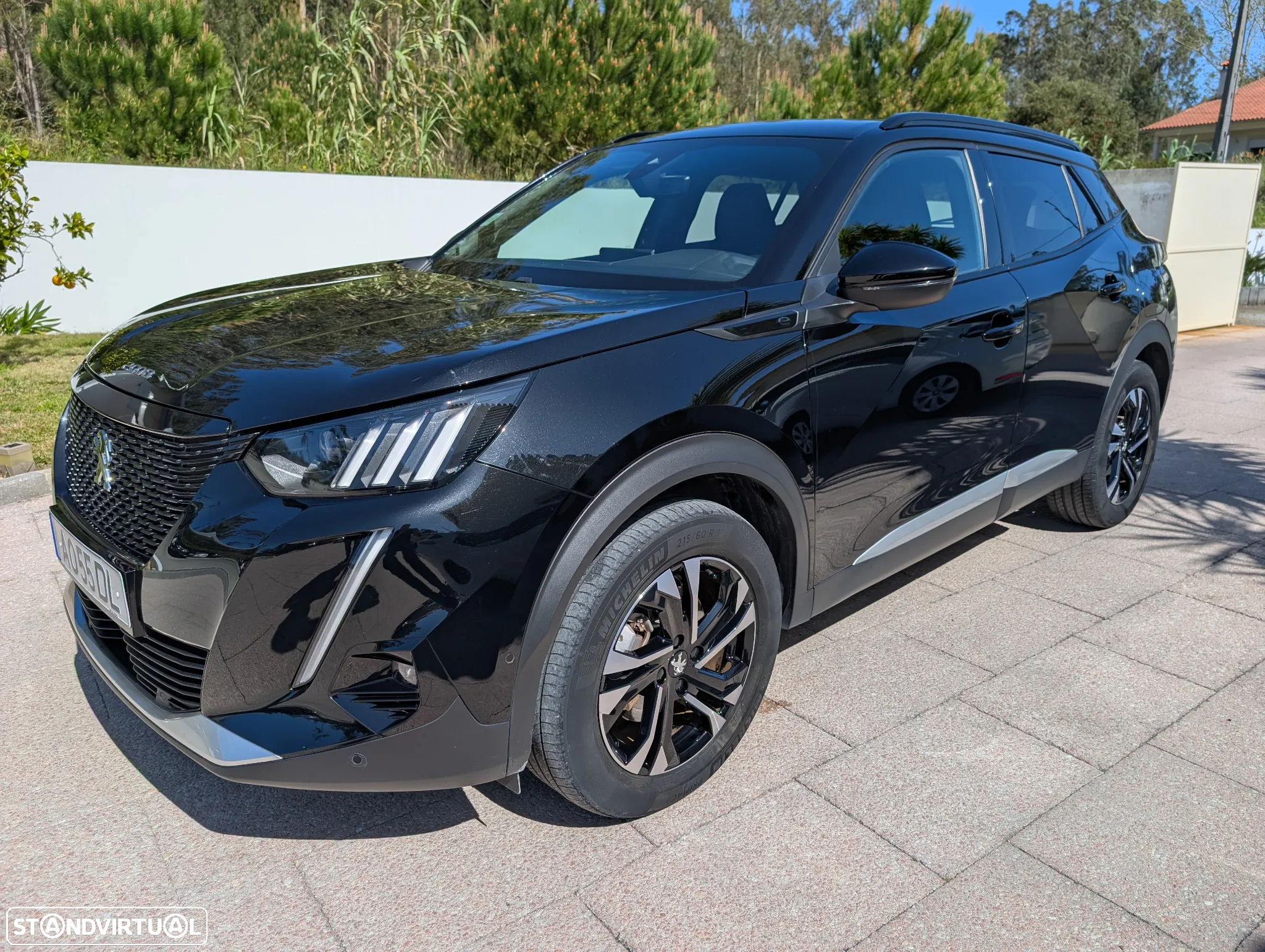 Peugeot e-2008 50 kWh GT - 4