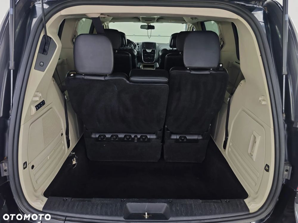 Lancia Voyager 2.8CRD Platinum - 37