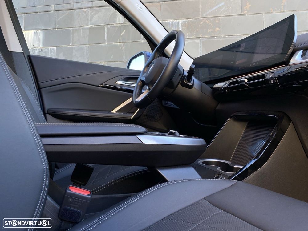 BMW iX1 eDrive20 xLine - 14
