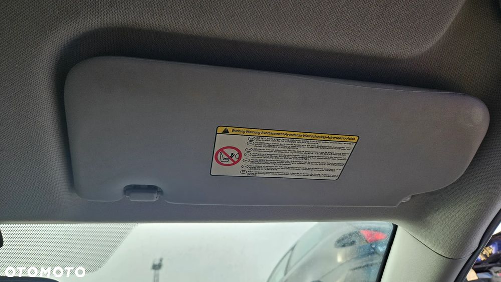 Daszek osłona przeciwsłoneczna prawa Hyundai i20 I 2011r Europa - 1