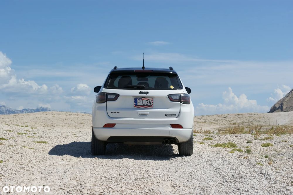 Jeep Compass - 22