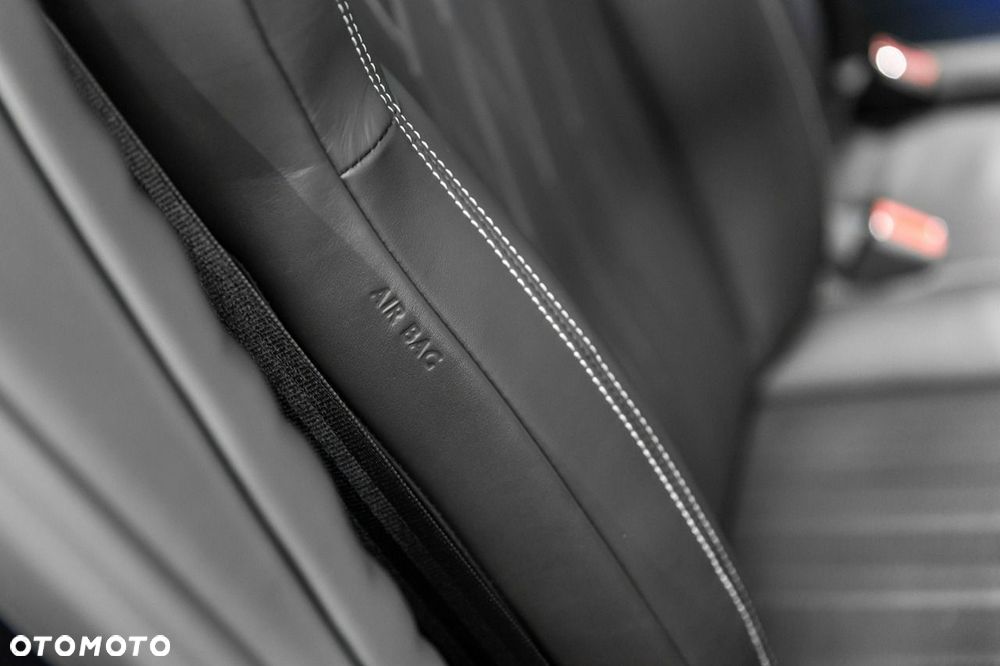 Bentley Flying Spur W12 - 37
