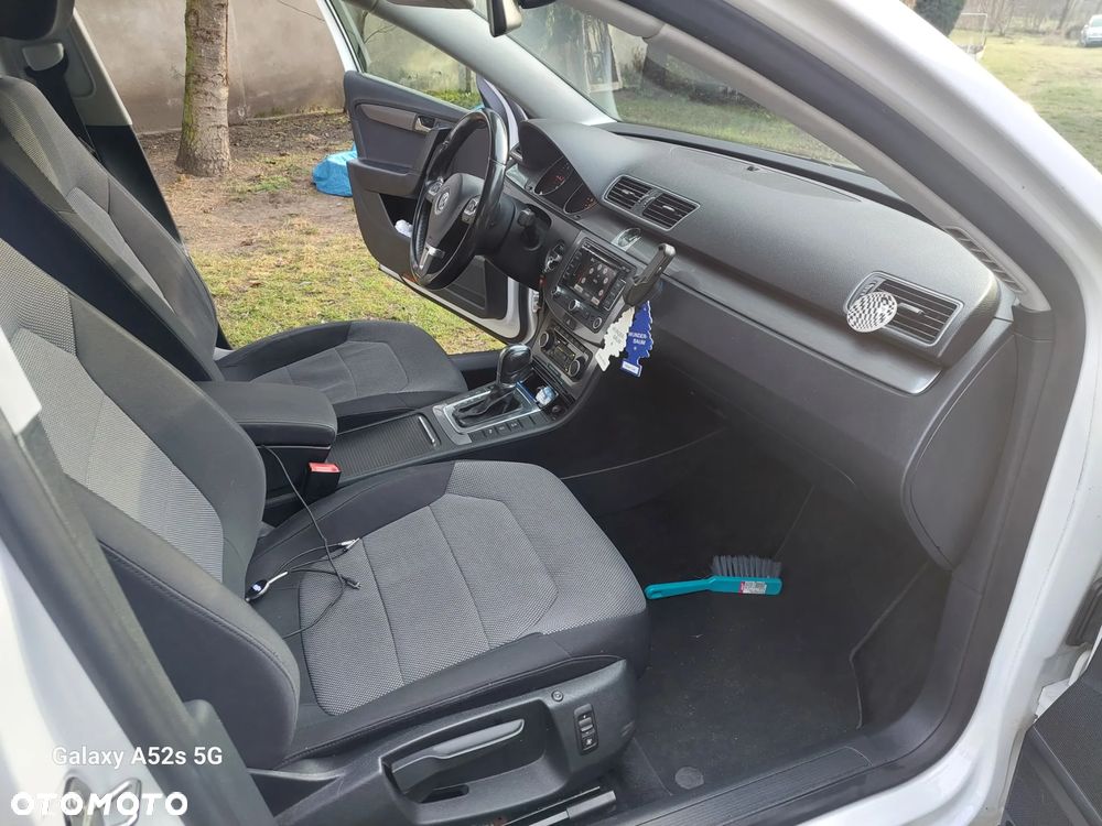 Volkswagen Passat 2.0 Blue TDI DSG SCR Comfortline - 16