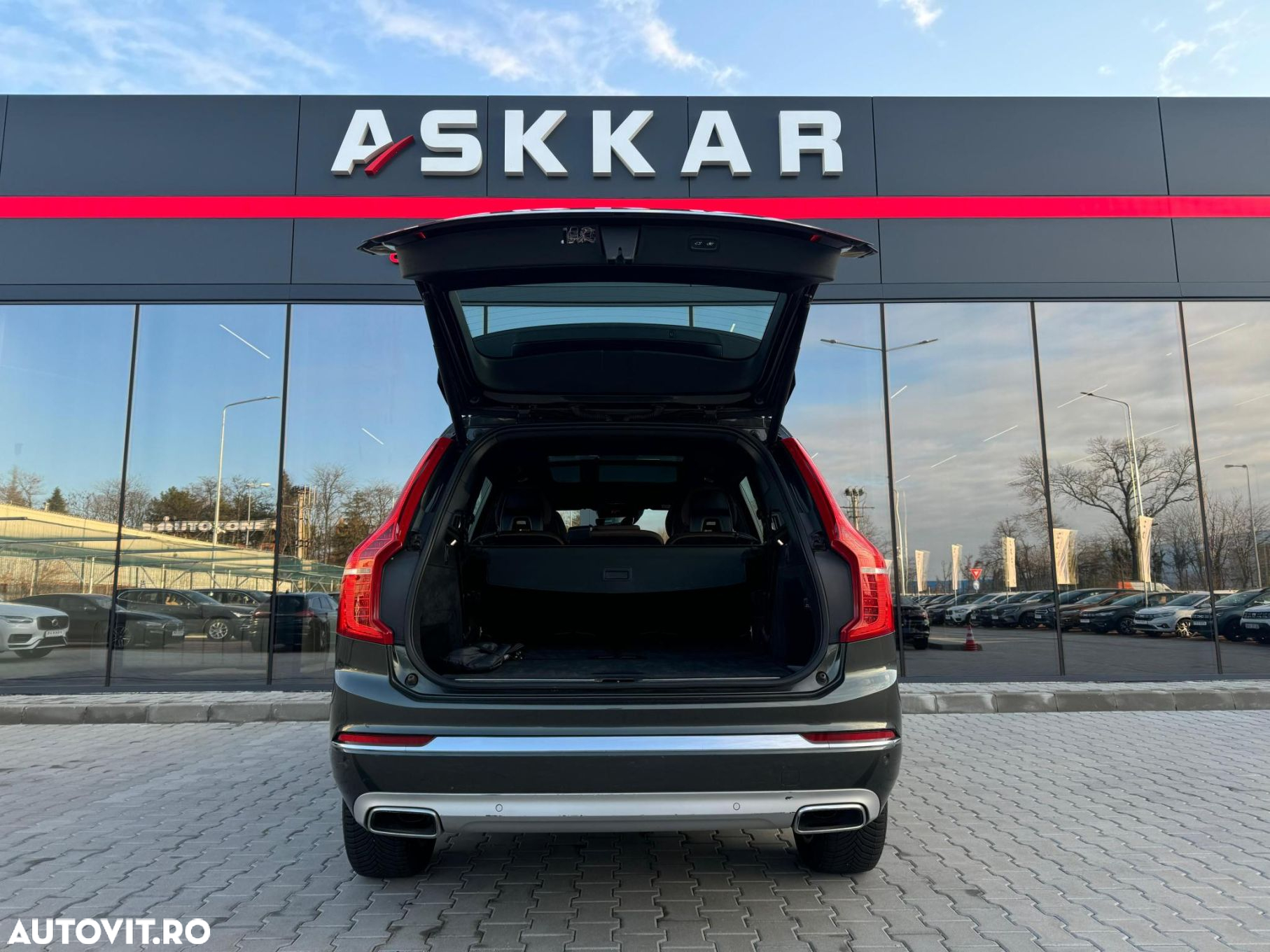 Volvo XC 90 T8 AWD Twin Engine Geartronic Momentum - 7