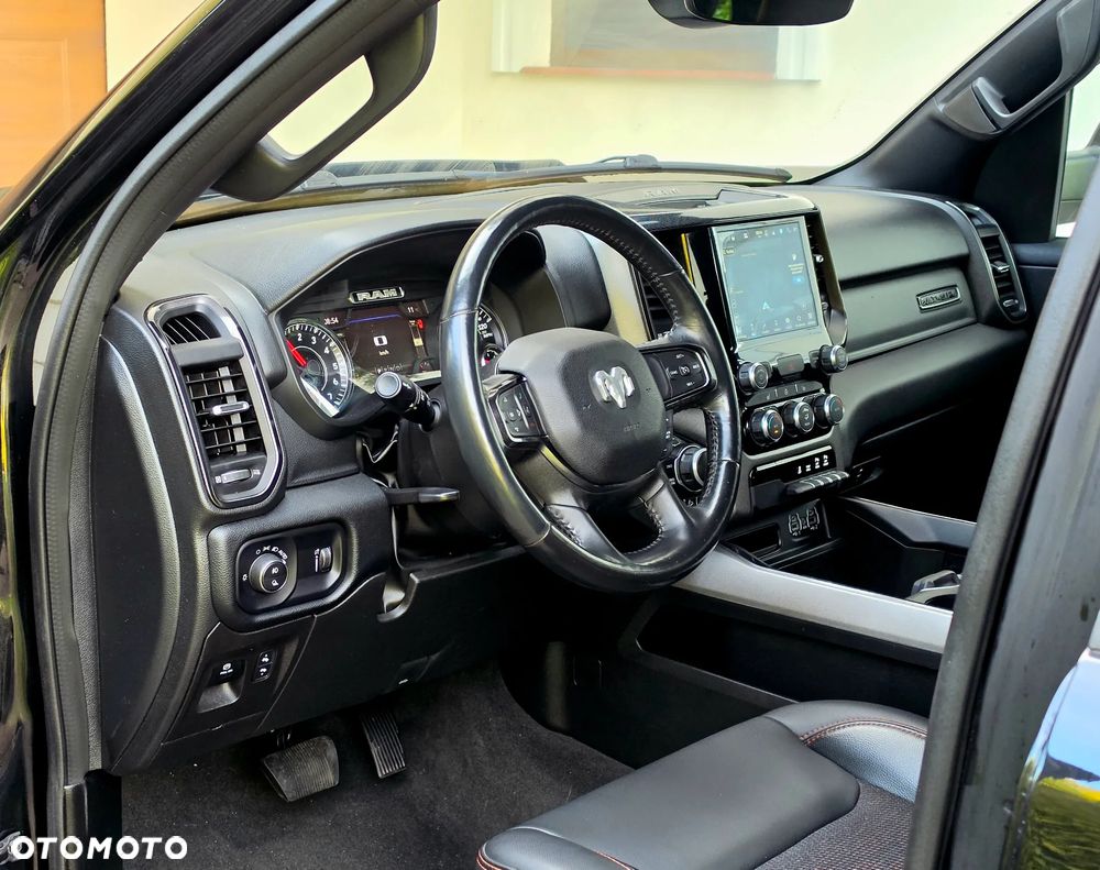 Dodge RAM 5.7 4x4 - 30