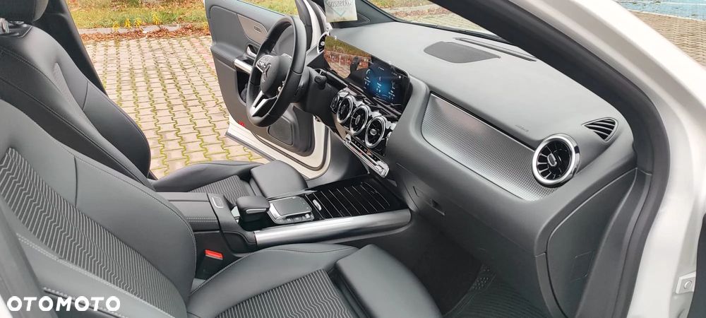 Mercedes-Benz GLA 200 Business Edition - 23