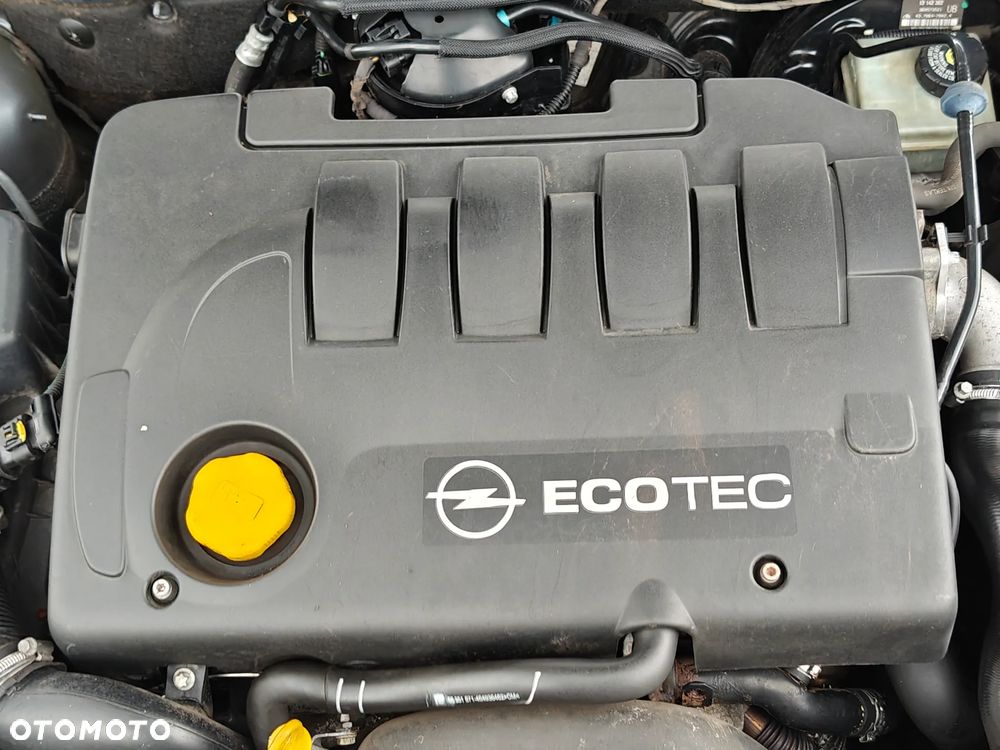 Opel Astra 1.9 CDTI DPF Cosmo - 9