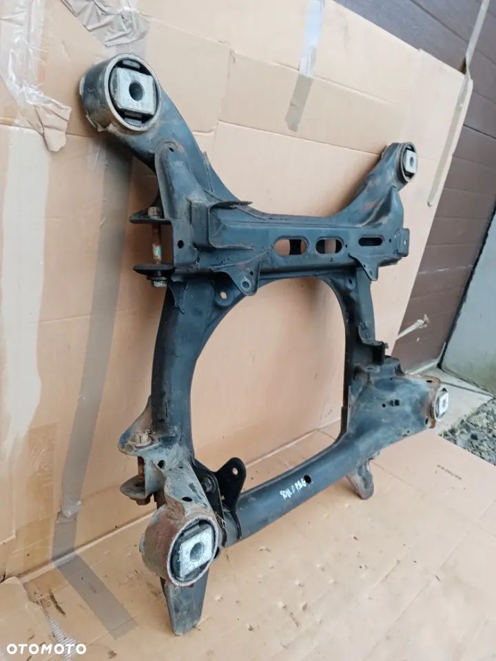 Wózek sanki belka pod silnik przód VW Touareg 7L0407747A - 2