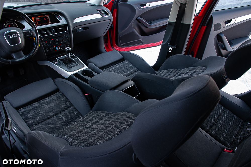 Audi A4 Avant 2.0 TDI DPF quattro Ambition - 30