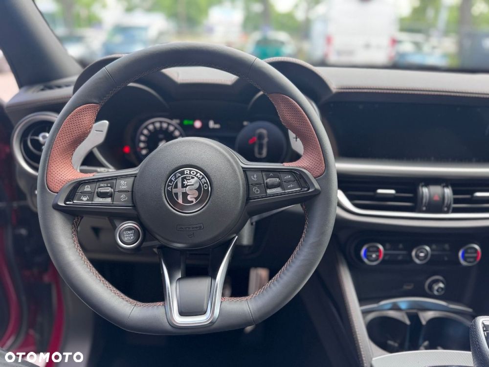 Alfa Romeo Stelvio - 18