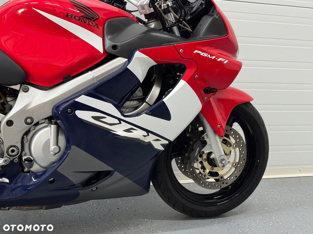 Honda CBR - 9