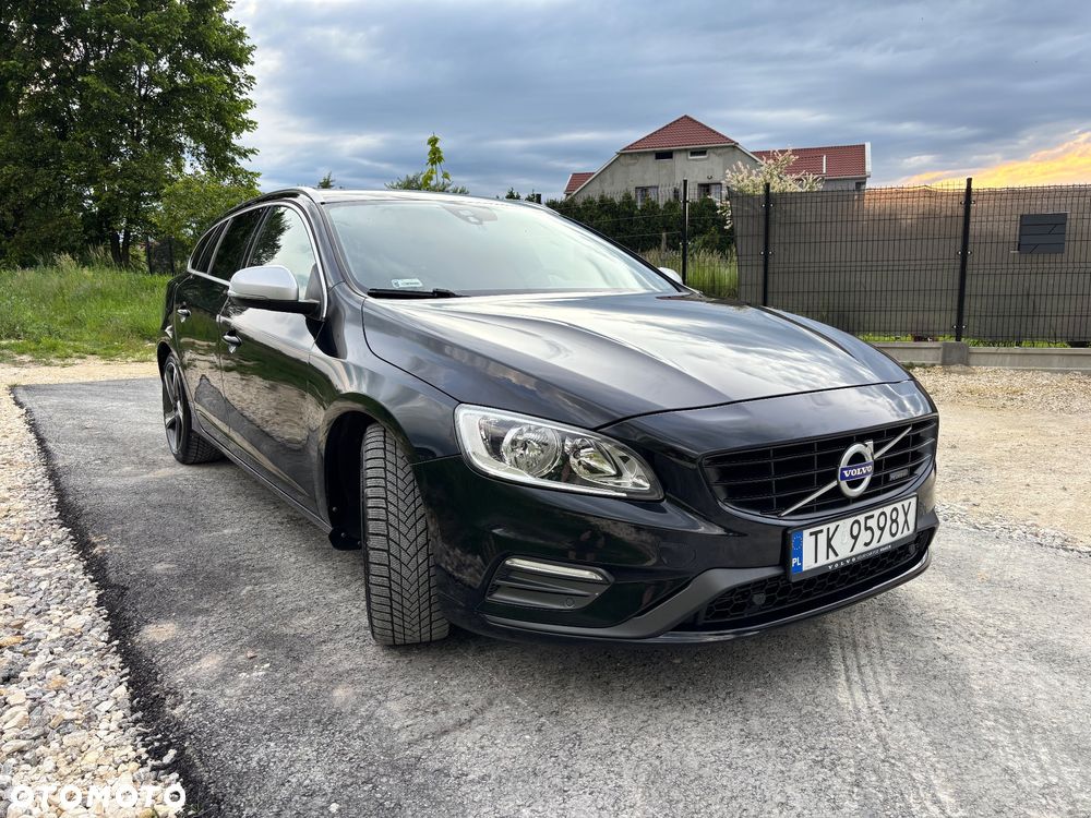Volvo V60 D4 Drive-E R-Design Momentum - 2