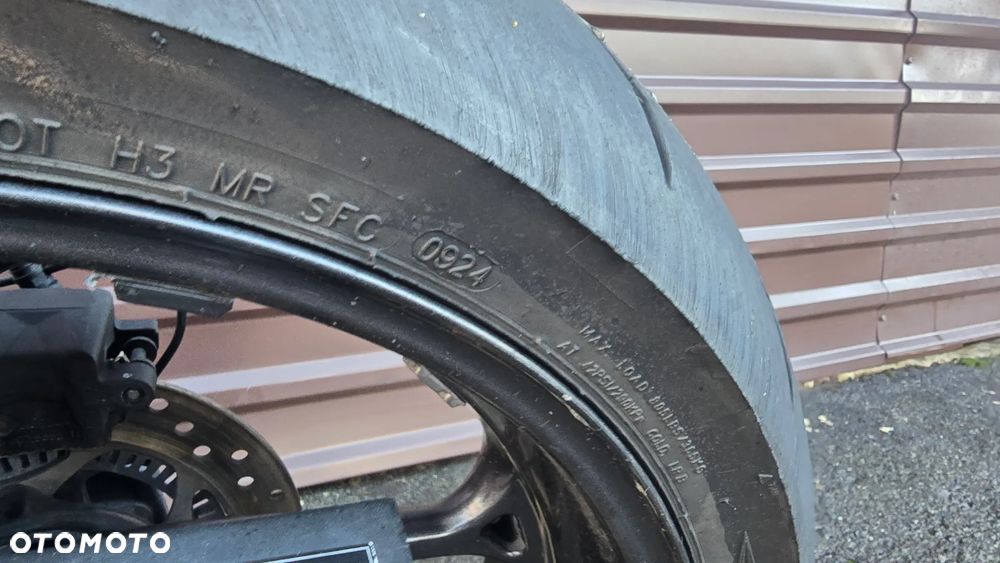 Triumph Street Triple - 14