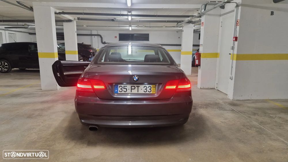 BMW 320 i Coupe - 15