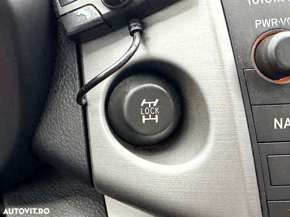 Toyota RAV4 2.2 D-4D 4x4 Sol - 28