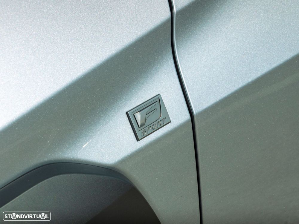 Lexus UX 250h Sport (Ecrã 12.3) - 26