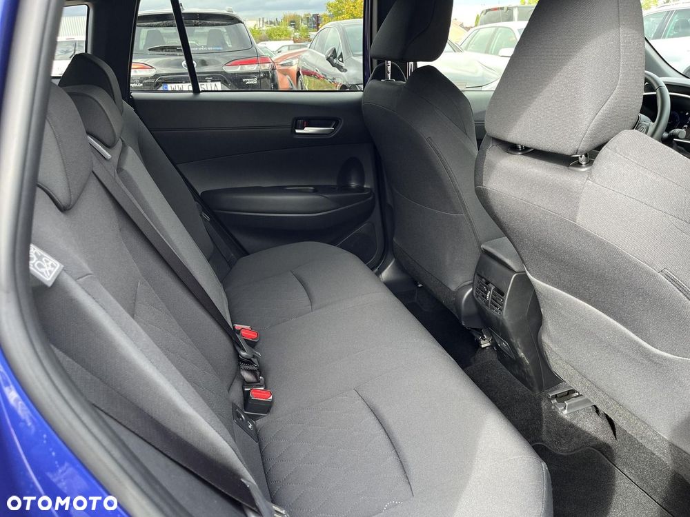 Toyota Corolla Cross - 12