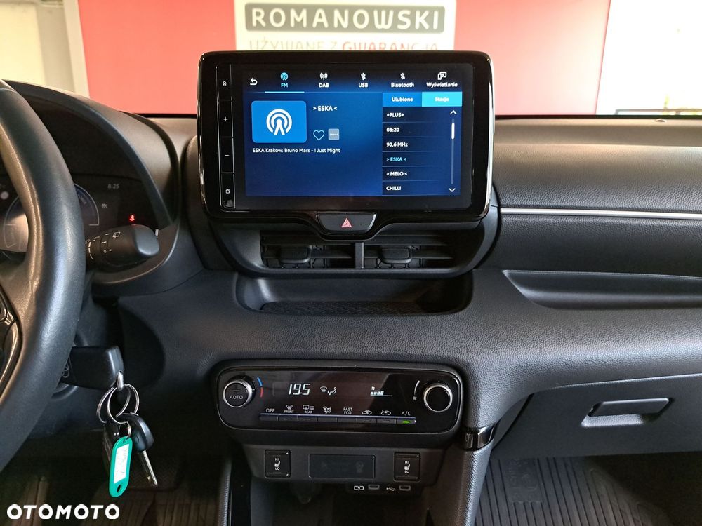 Toyota Yaris Hybrid 1.5 Style - 21