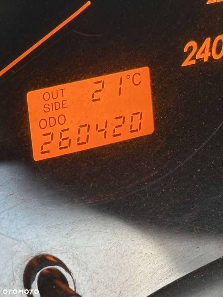 Toyota Avensis - 7