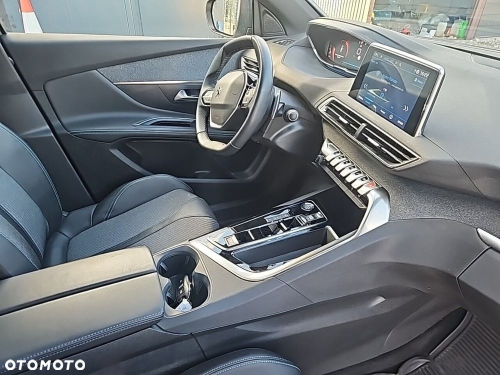 Peugeot 5008 2023