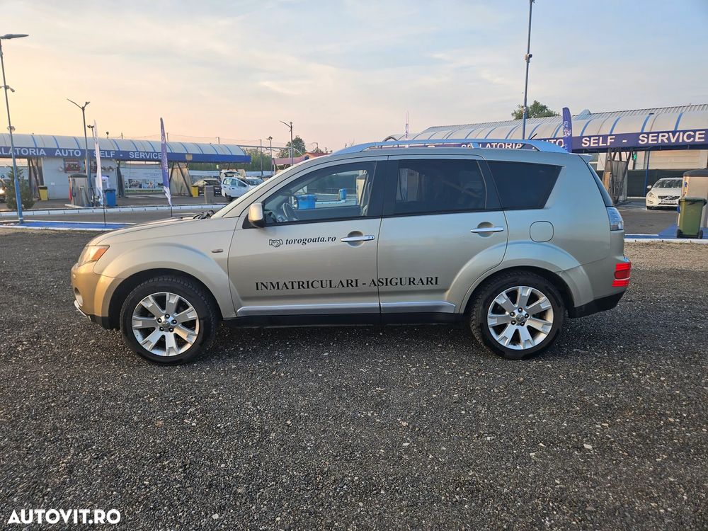 Mitsubishi Outlander 2.2 DI-D NAVI Instyle - 5