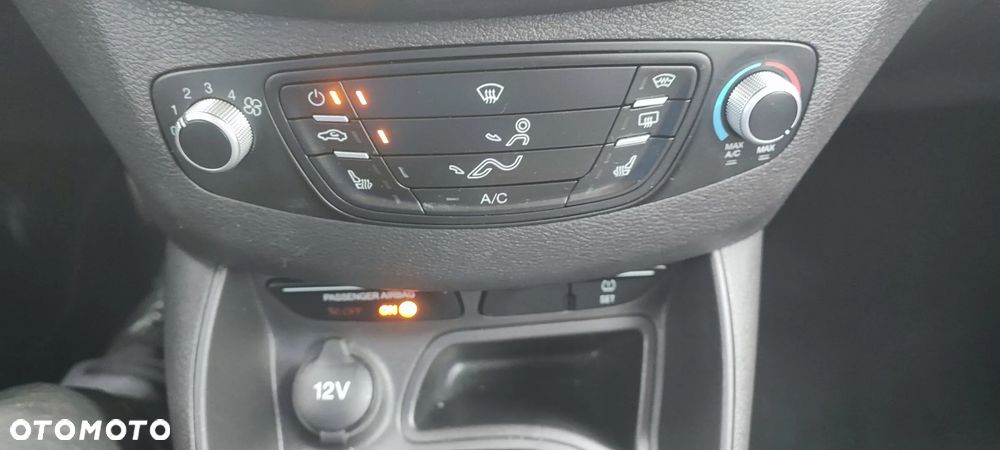 Ford Tourneo Courier 1.0 EcoBoost S&S Ambiente - 18