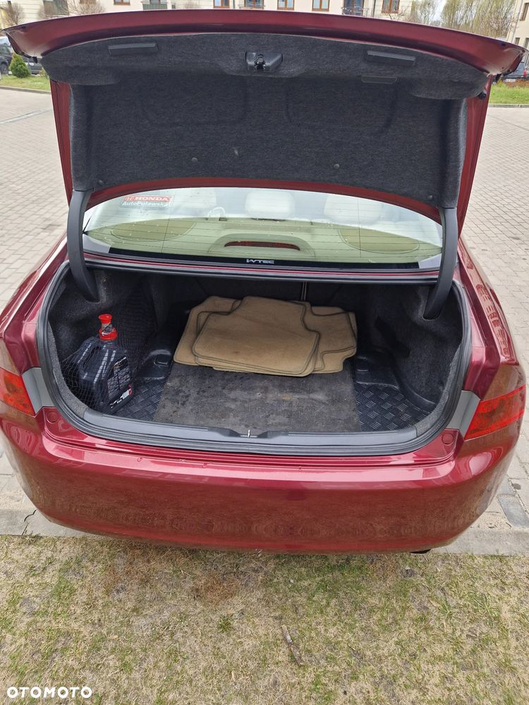 Honda Accord 2.0 Comfort - 11