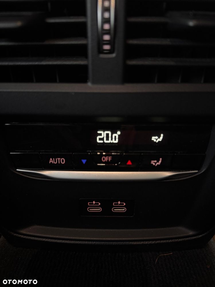 BMW Seria 3 320d xDrive Sport Line sport - 11