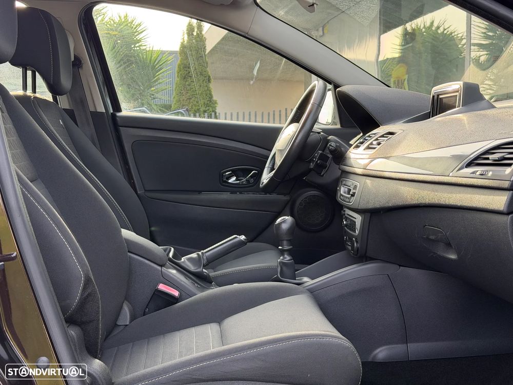 Renault Mégane Sport Tourer dCi 110 FAP EDC LIMITED - 18