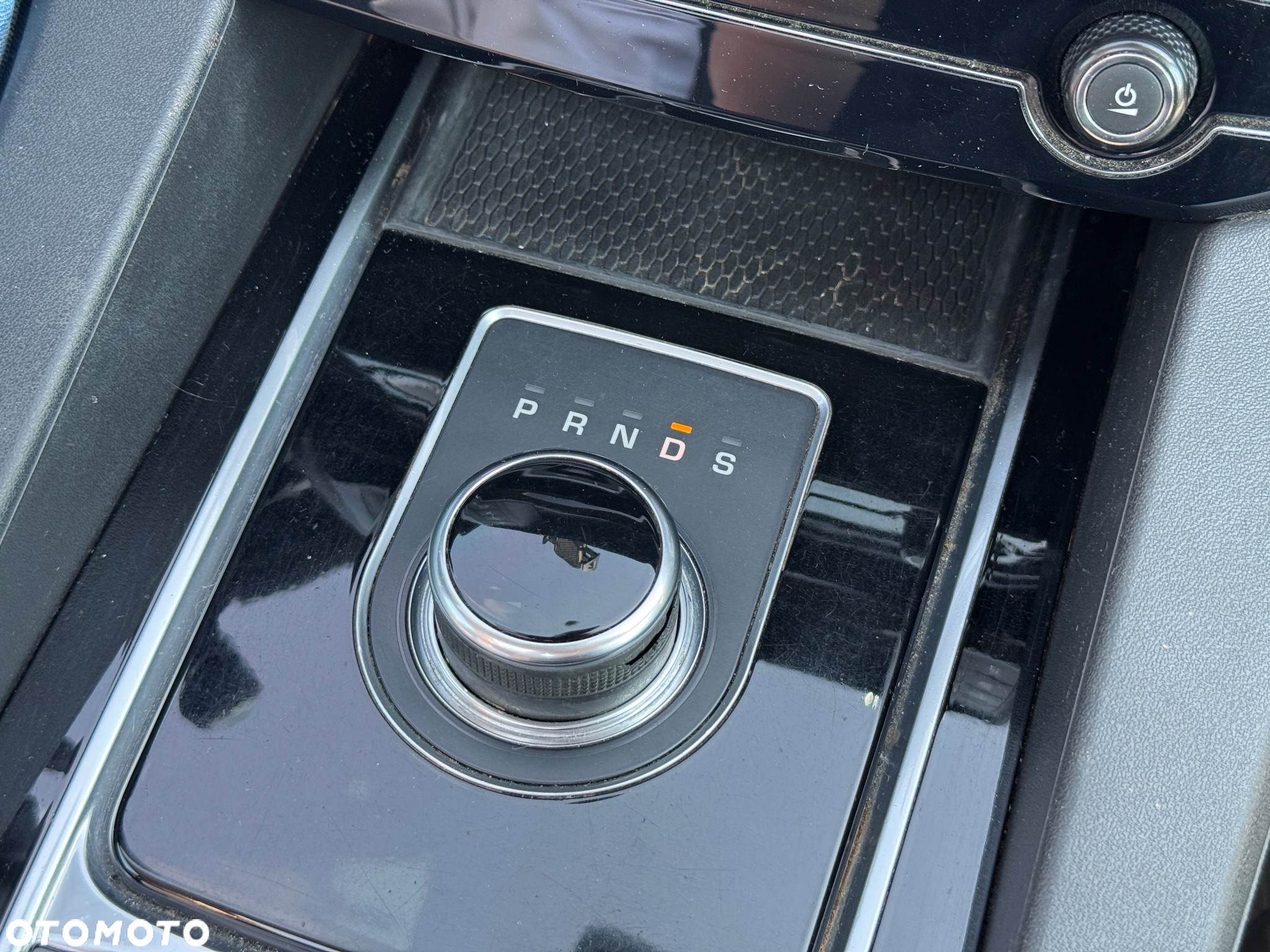 Jaguar F-Pace 20d AWD Portfolio - 23