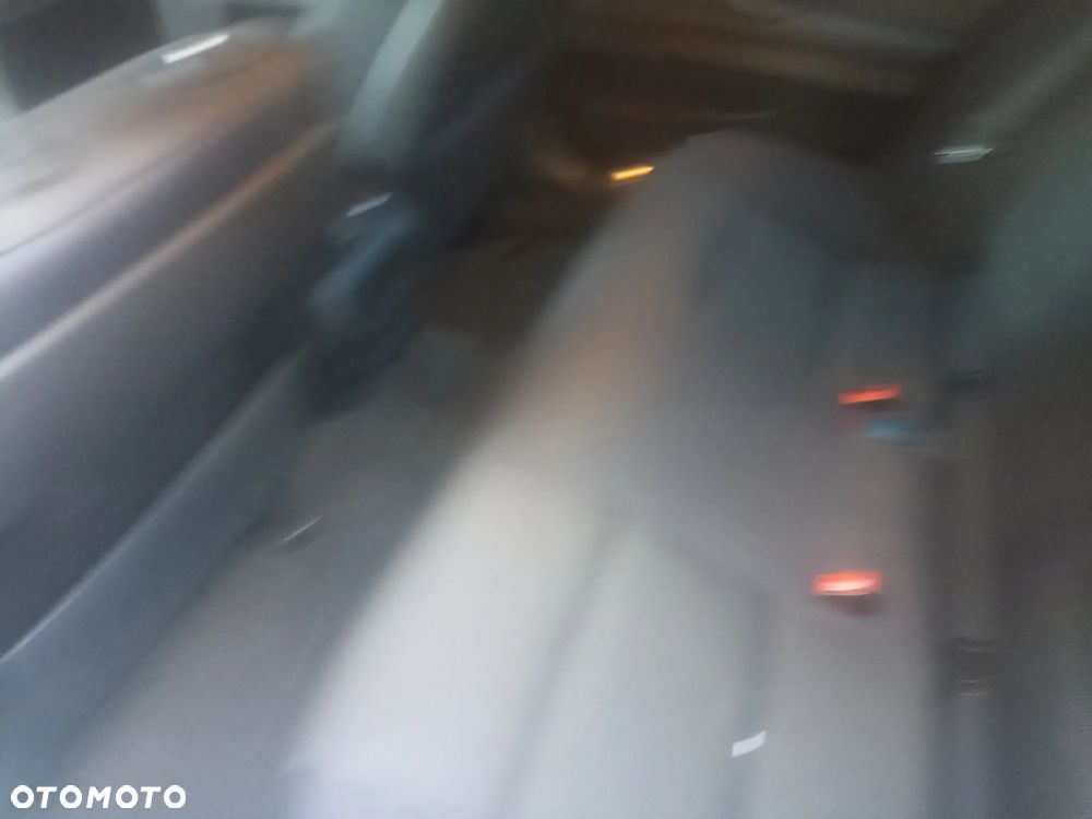 BMW Seria 5 520d - 12