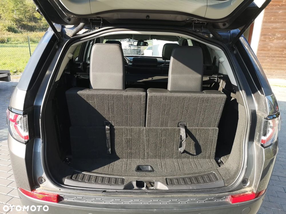 Land Rover Discovery Sport D180 R-Dynamic - 29