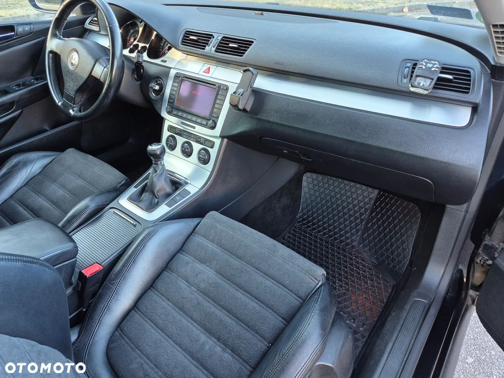 Volkswagen Passat 2.0 TDI DPF Highline - 20