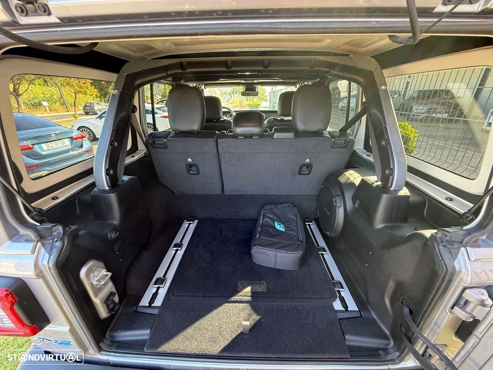 Jeep Wrangler Unlimited - 7