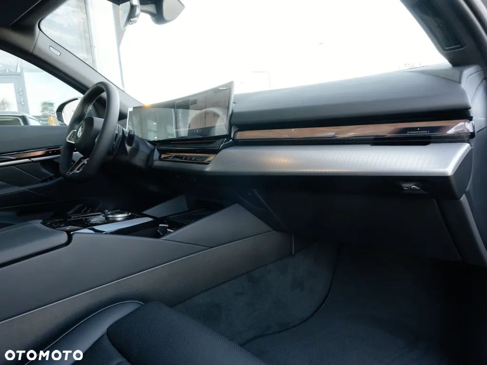 BMW Seria 5 520d xDrive - 8