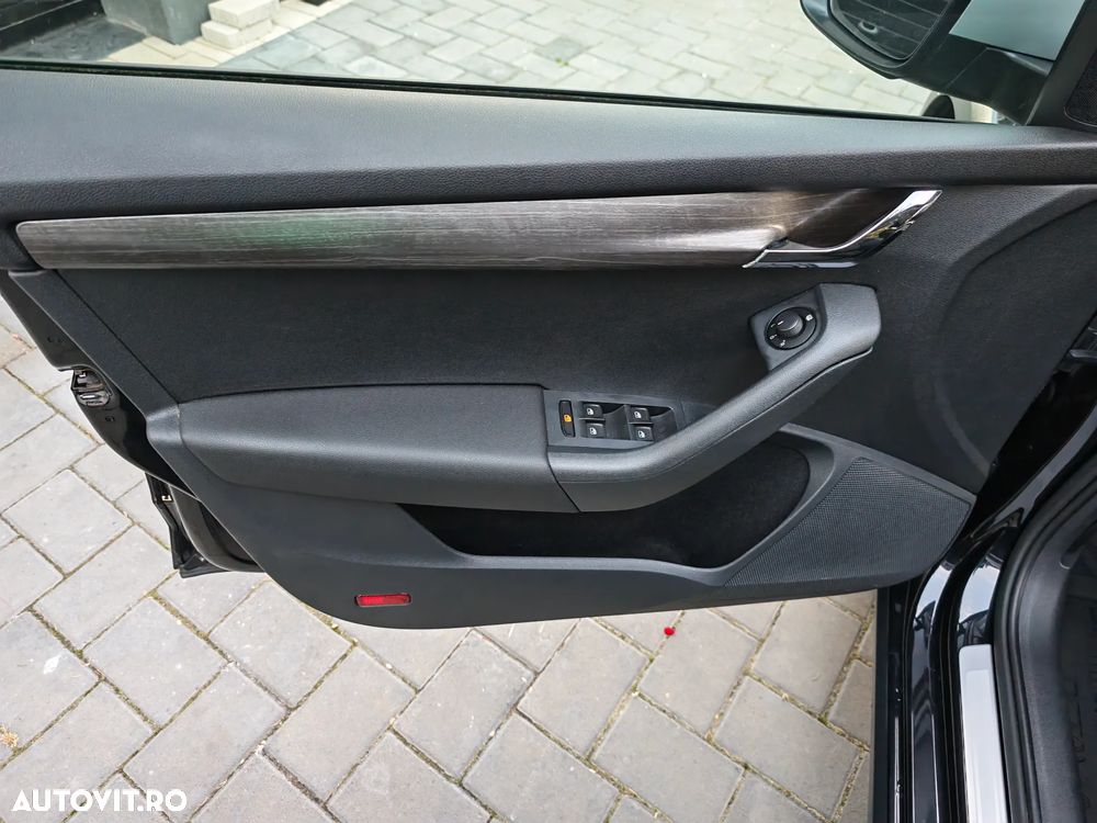 Skoda Octavia 2.0 TDI (Green tec) 4x4 DSG Scout - 37