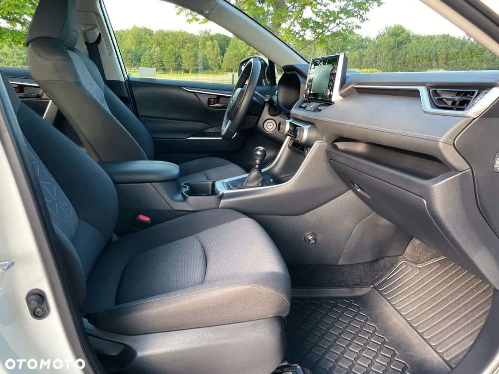 Toyota RAV4 2.0 Comfort 4x2 - 12