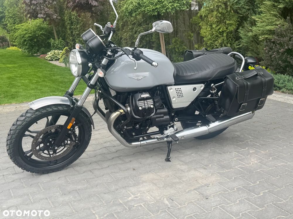Moto Guzzi V7 - 8