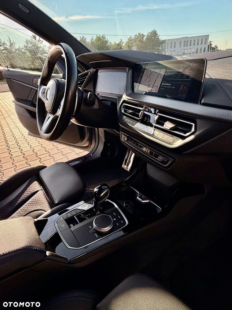 BMW Seria 2 220i xDrive M Sport - 11