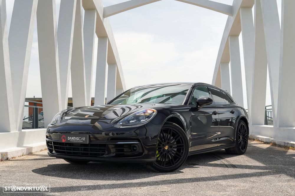 Porsche Panamera 4 E-Hybrid 10 Years Edition - 2