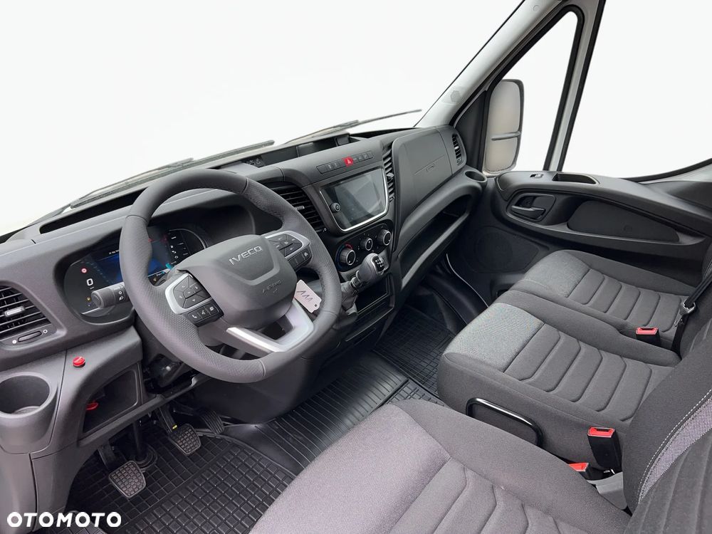 Iveco Daily 35C18H 3.0 Diesel 180KM Kontener + Winda dostępny "od ręki" - 12
